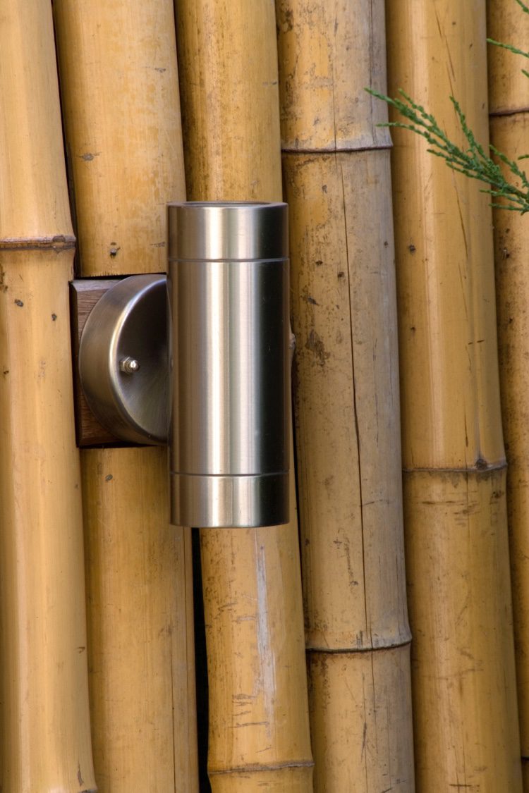 Chunky bamboo poles give an added dimension